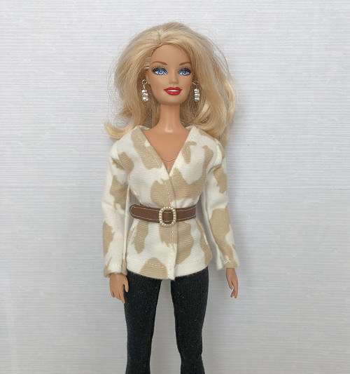 Kabátek s páskem na barbie