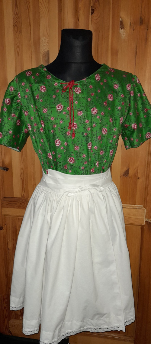 Spodnička ke kroji. Folklor.