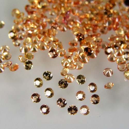 Přírodní, oranžové Safíry, 1,3x1,3 mm, 1 kus