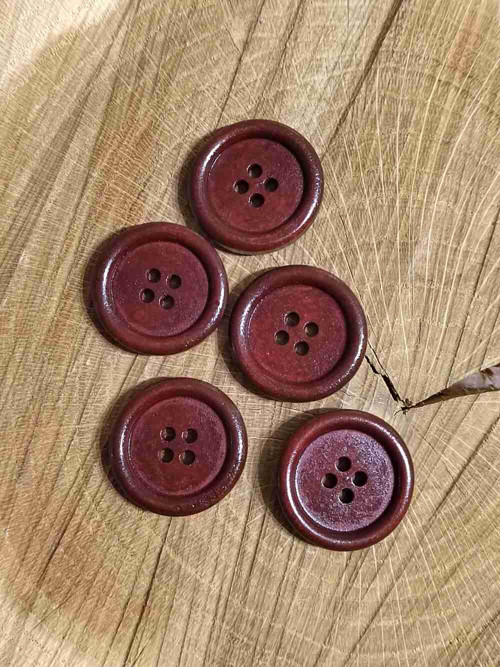 Dřevěný knoflík 25 mm čtyřdírkový bambus