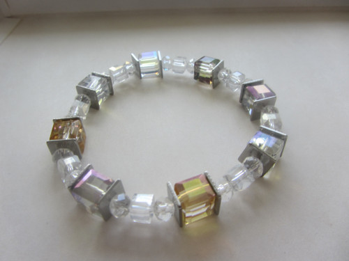 Třpytivý náramek