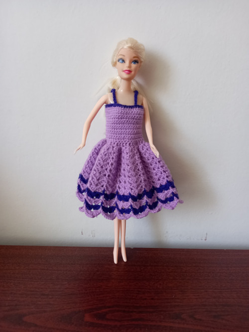 Háčkované fialové šatičky pro Barbie