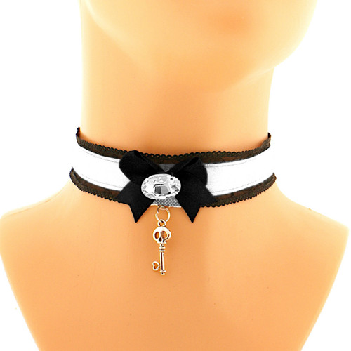 Saténový obojek s mašličkou krajkou gothic choker