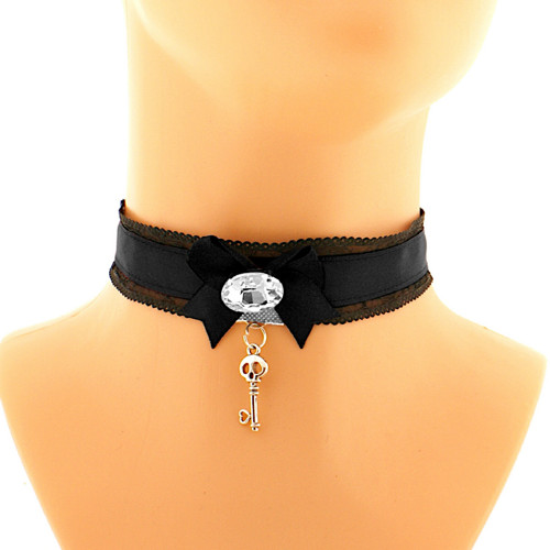Saténový obojek s mašličkou krajkou gothic choker