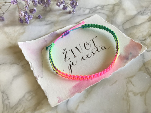 Macramé duha neon