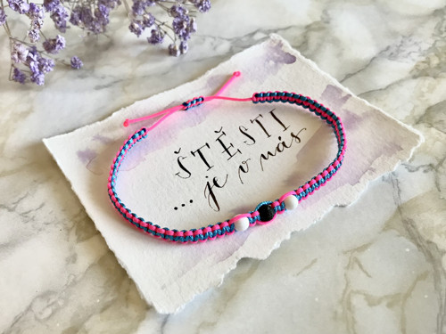 Macramé blue/pink neon