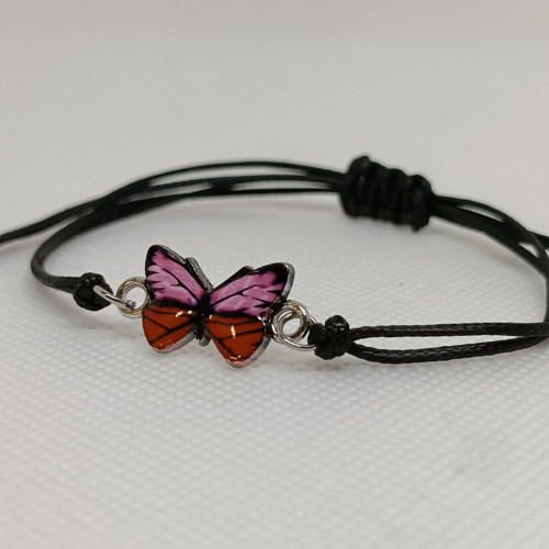 Shamballa s motýlem růžovo červený