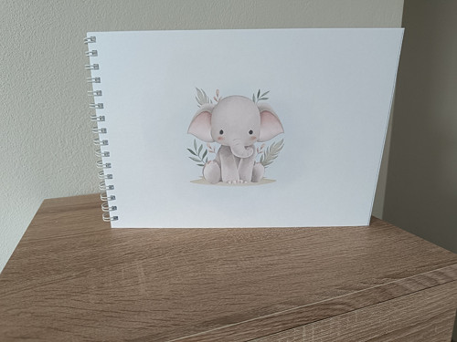 Kniha k narození miminka Sloník