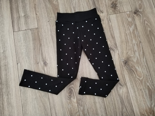 Black & Dots