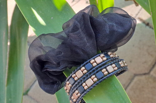 Wrap náramek + gumička do vlasů jako dárek