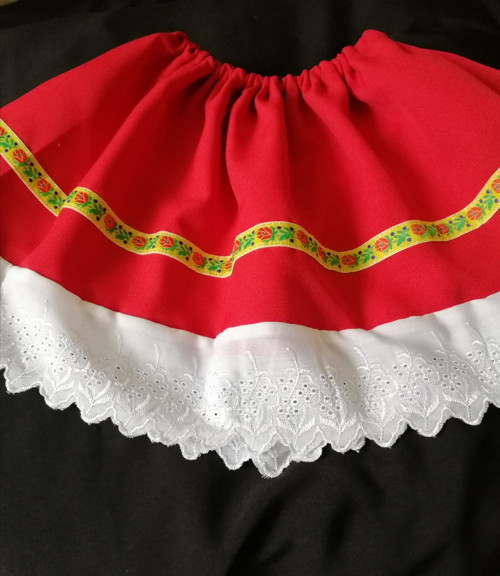 Sukýnka ke kroji. Folklor.
