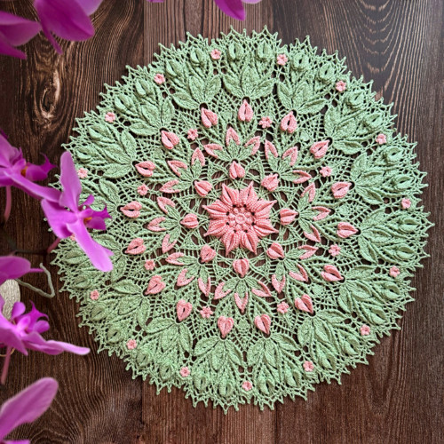 Háčkovaná dečka strukturovaná 48 cm — foto 1