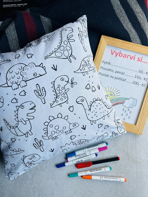 Vybarvi si - dinosauři