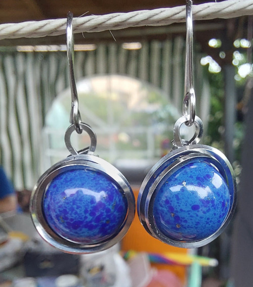 Odrátované kuličky lapis lazuli