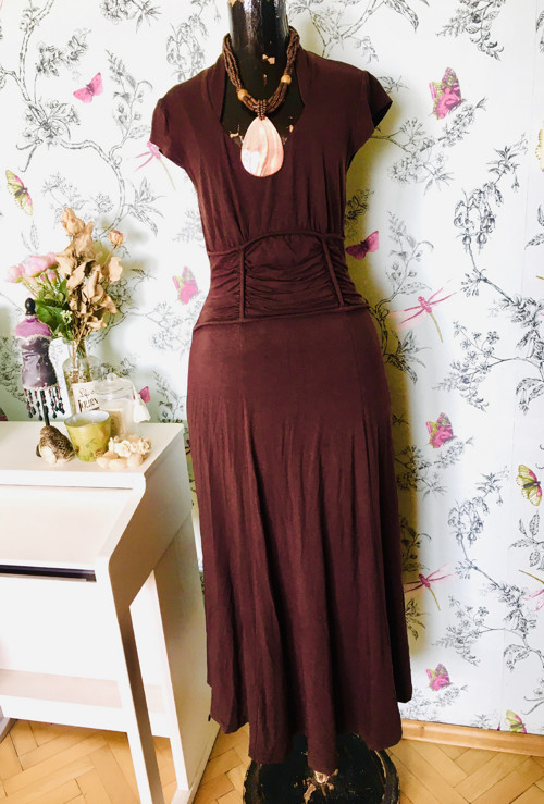 Šaty elegance v čokoládě — foto 1