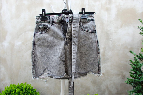 Bershka 150 Kč mínus 50 Kč