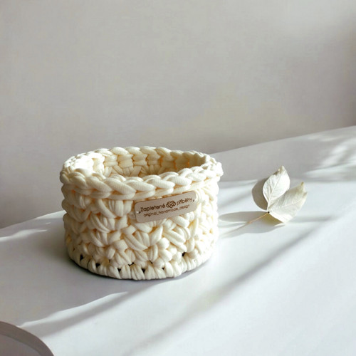 Háčkovaný košík Ø 10 | Soft Vanilla — foto 1