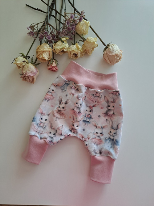 Dětské tepláčky baggy, vel. 62 Zaječí holčičky