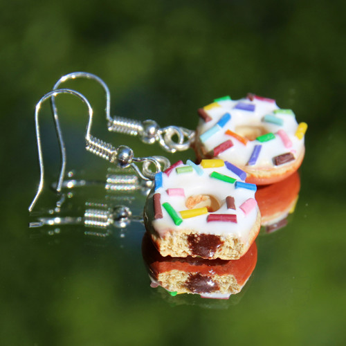 Donuty s barevným posypem II