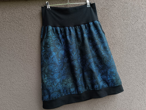 Seasons ... suknička L/XL — foto 1
