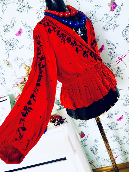 Halenka boho folklór vyšívaná — foto 1