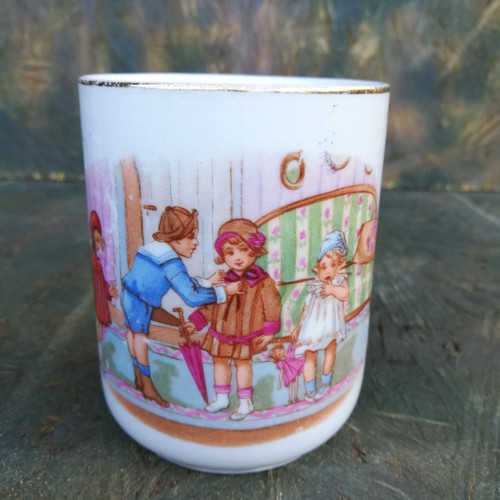 Když si děti hrály – něžný příběh v porcelánu.