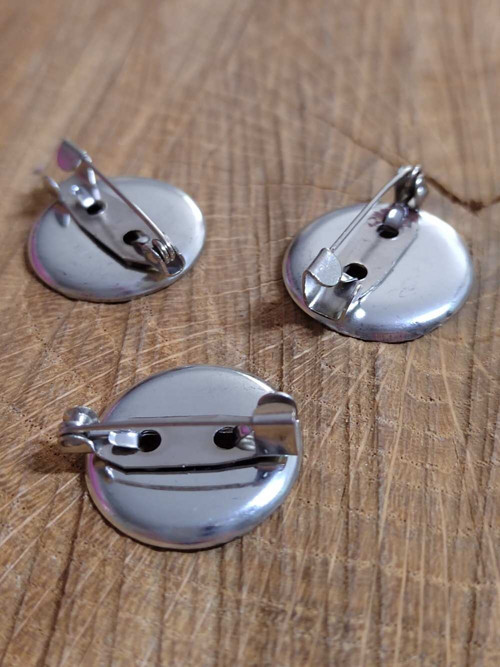 Brožový můstek Ø19 mm barva platina