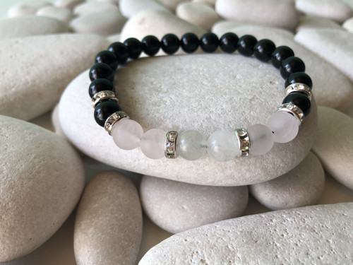 Minerální náramek onyx, růženín, křišťál
