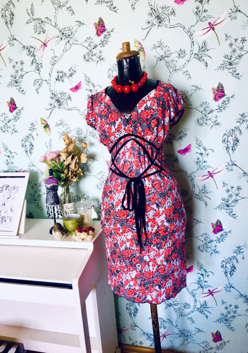 Šaty rafinované vintage look — foto 1