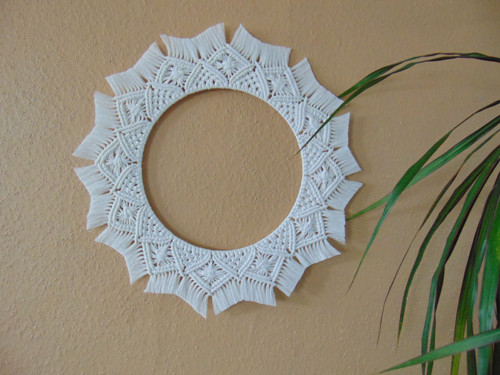 Mandala bílá-macramé dekorace