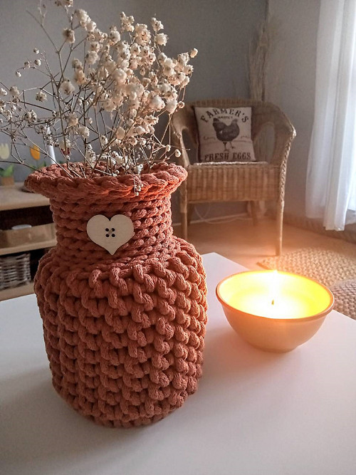 Háčkovaná vázička terakota — foto 1