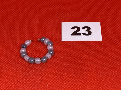 Korálkový drátkový prstýnek č.23