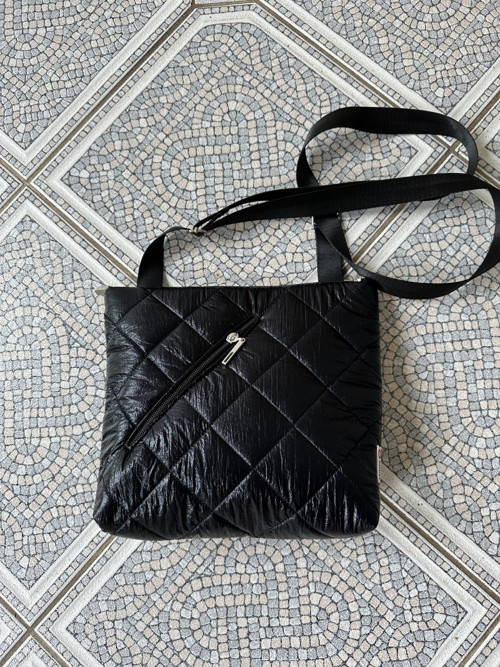 FLIRTY Black Glossy