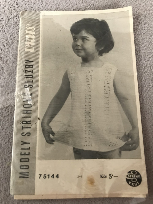 VKUS - popis na háčkované dívčí šaty — foto 1