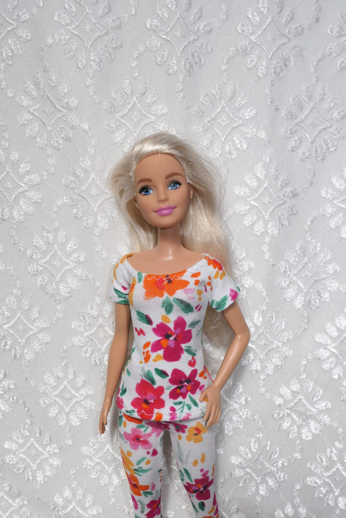 Tričko - Barbie — foto 1