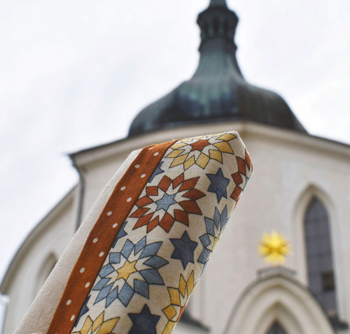 "Kapesníkovník" - Santiniho hvězdy — foto 1
