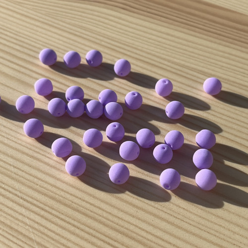 Korálky UV; 6 mm - pastelově levandulové