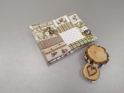 Ubrus 65*65cm HNĚDÝ PATCHWORK