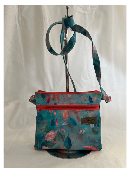 Malá kabelka crossbody "Maličká" duhové lístky