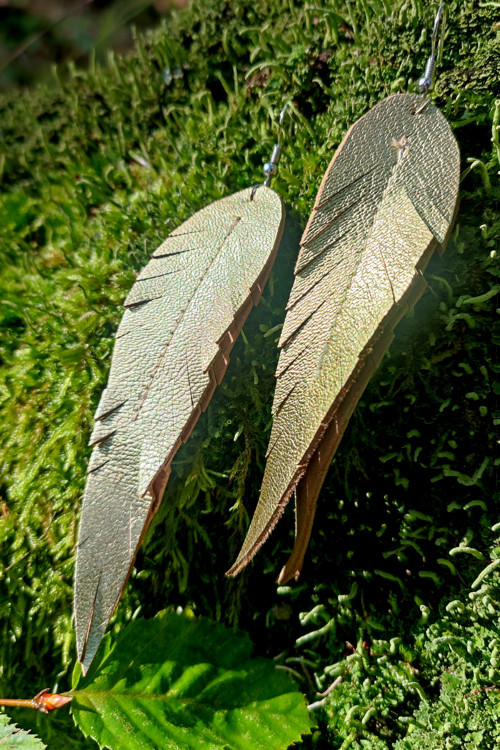 Leathers Feathers / Slim