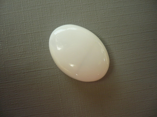 Kabošon – bílý opál 24 mm, č.40f