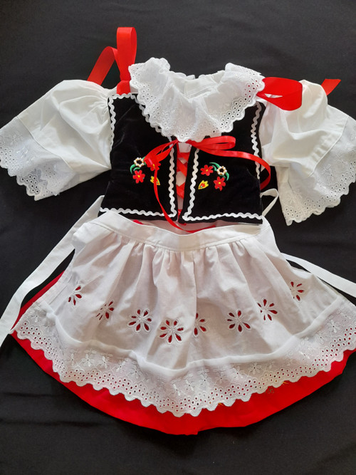 Dětský kroj. Folklor.