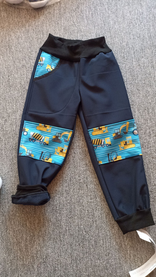 Zimní soft kalhoty vel.110
