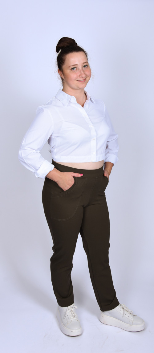Khaki kalhoty s kapsami
