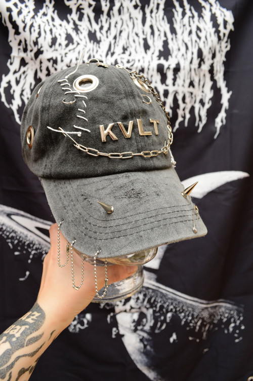 Custom kšiltovka - KVLT — foto 1