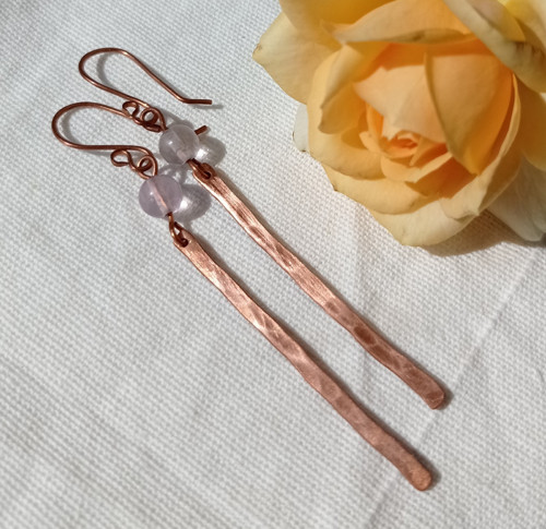 Tepané měděné náušnice s fluoritem — foto 1