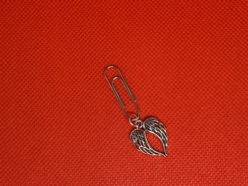 Kancelářská sponka s přívěškem č.37