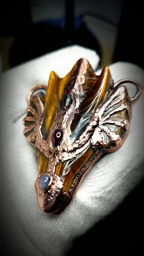 Dračí talisman — foto 1