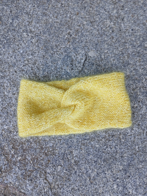 Pletená mohérová čelenka - žlutá