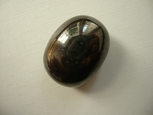Tromlovaný kámen - gagát 29 mm, č.8f